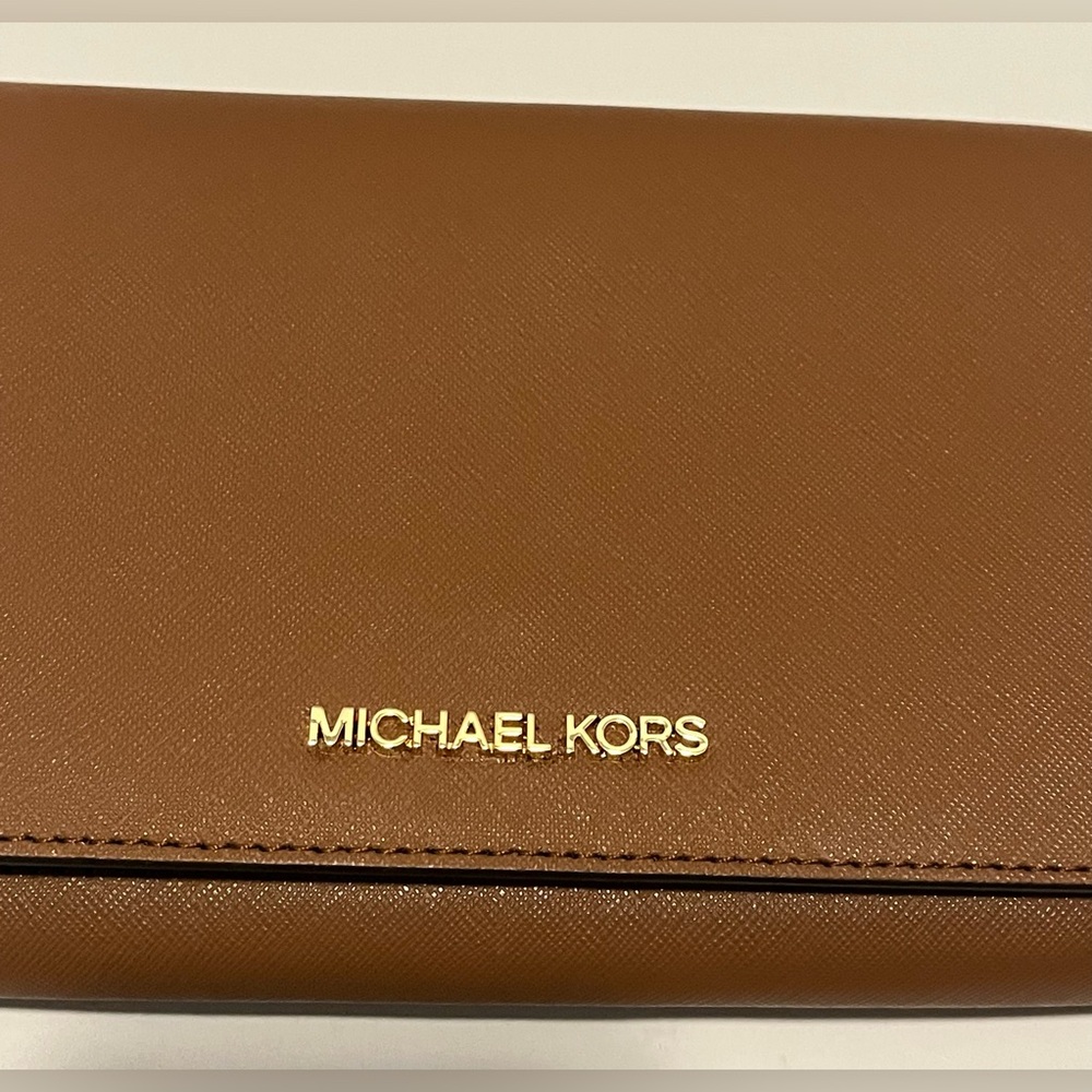 Michael Kors Brown Crossbody bag Wallet with removable strap. Good condition. - Picture 2 of 9